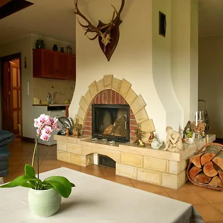 Lesniczowka Niebrzydowo Holiday home